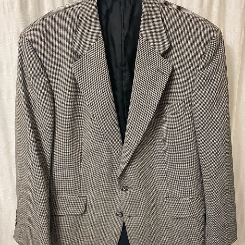Lands End men’s blazer. 100%wool. Tan color. 42.